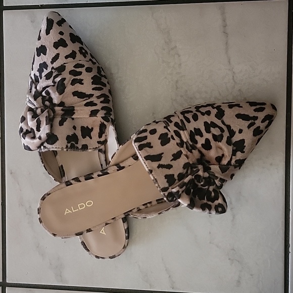 ALDO VELVET MULES - Picture 2 of 5